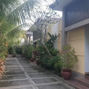 https://muaya-villa.hotelsseminyak.net