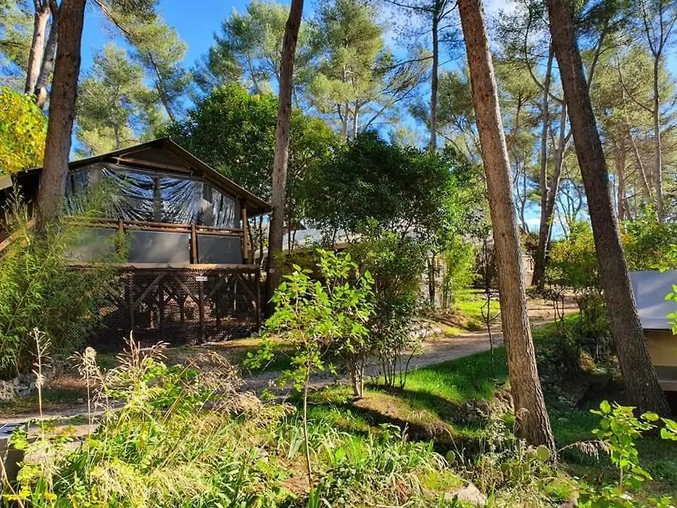 Camping Du Garlaban Aubagne Campsite