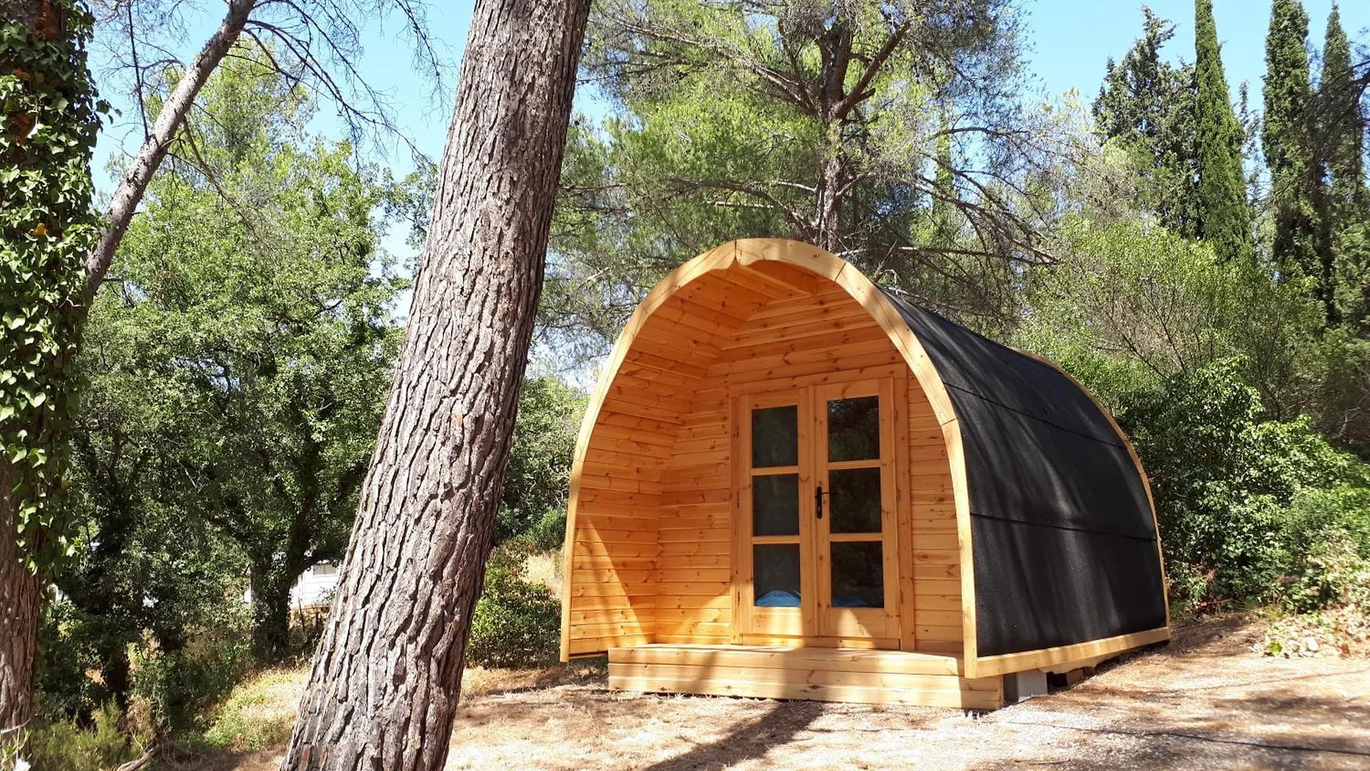 Camping Du Garlaban 오바뉴 캠프장