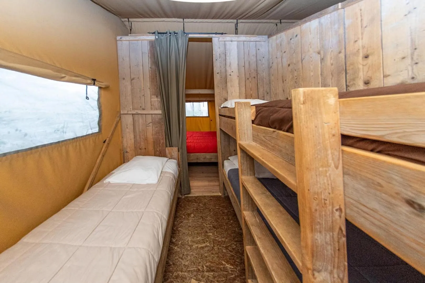 Camping Du Garlaban 오바뉴 3*,