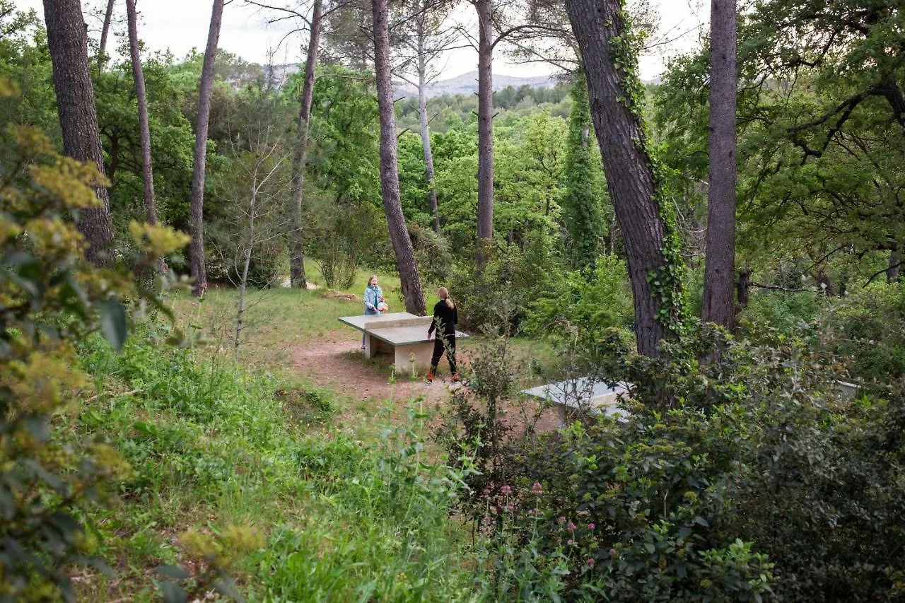 캠프장 Camping Du Garlaban 오바뉴